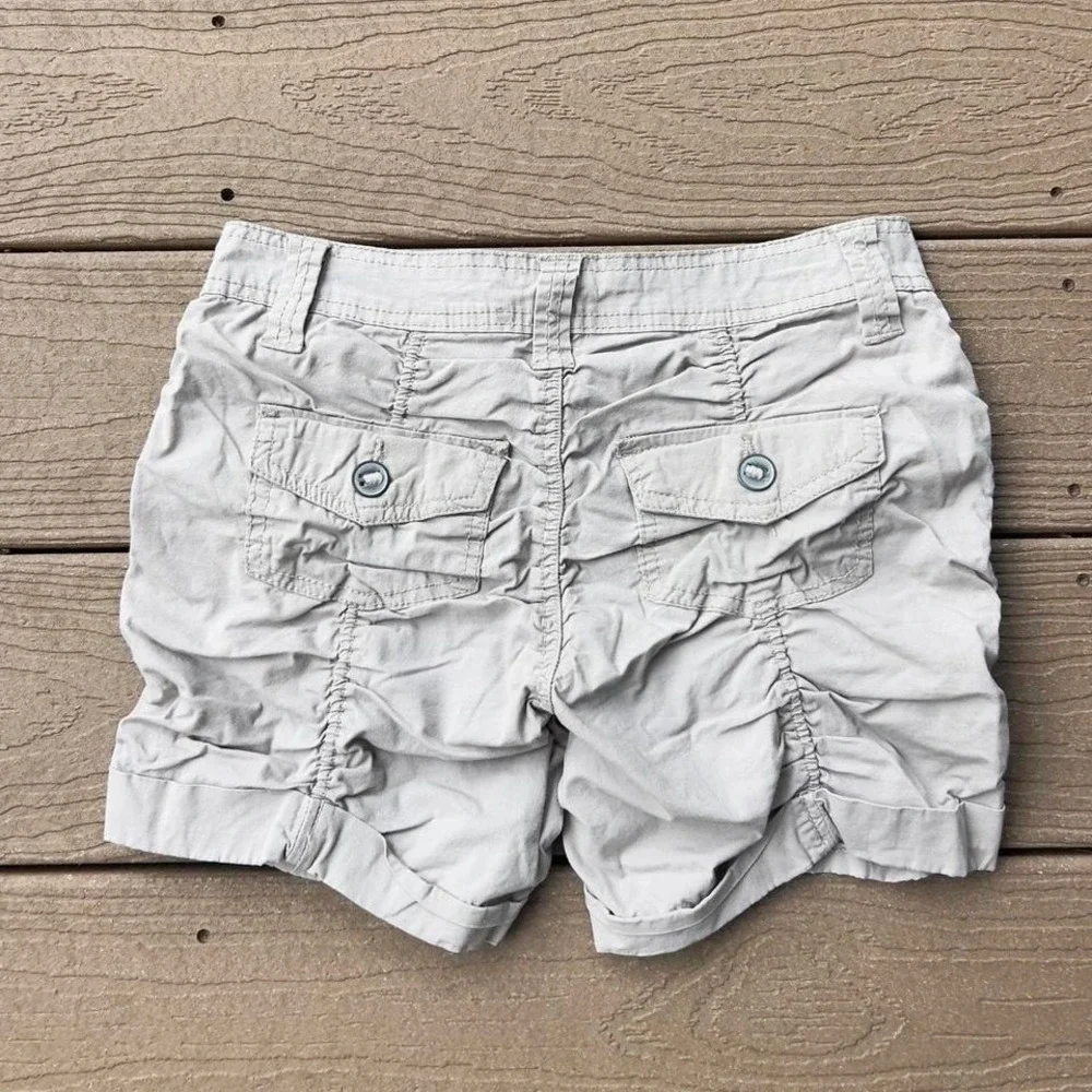 Vintage Y2K No Boundaries Tan Booty Scrunch Shorts Size 1 Heart Waistband